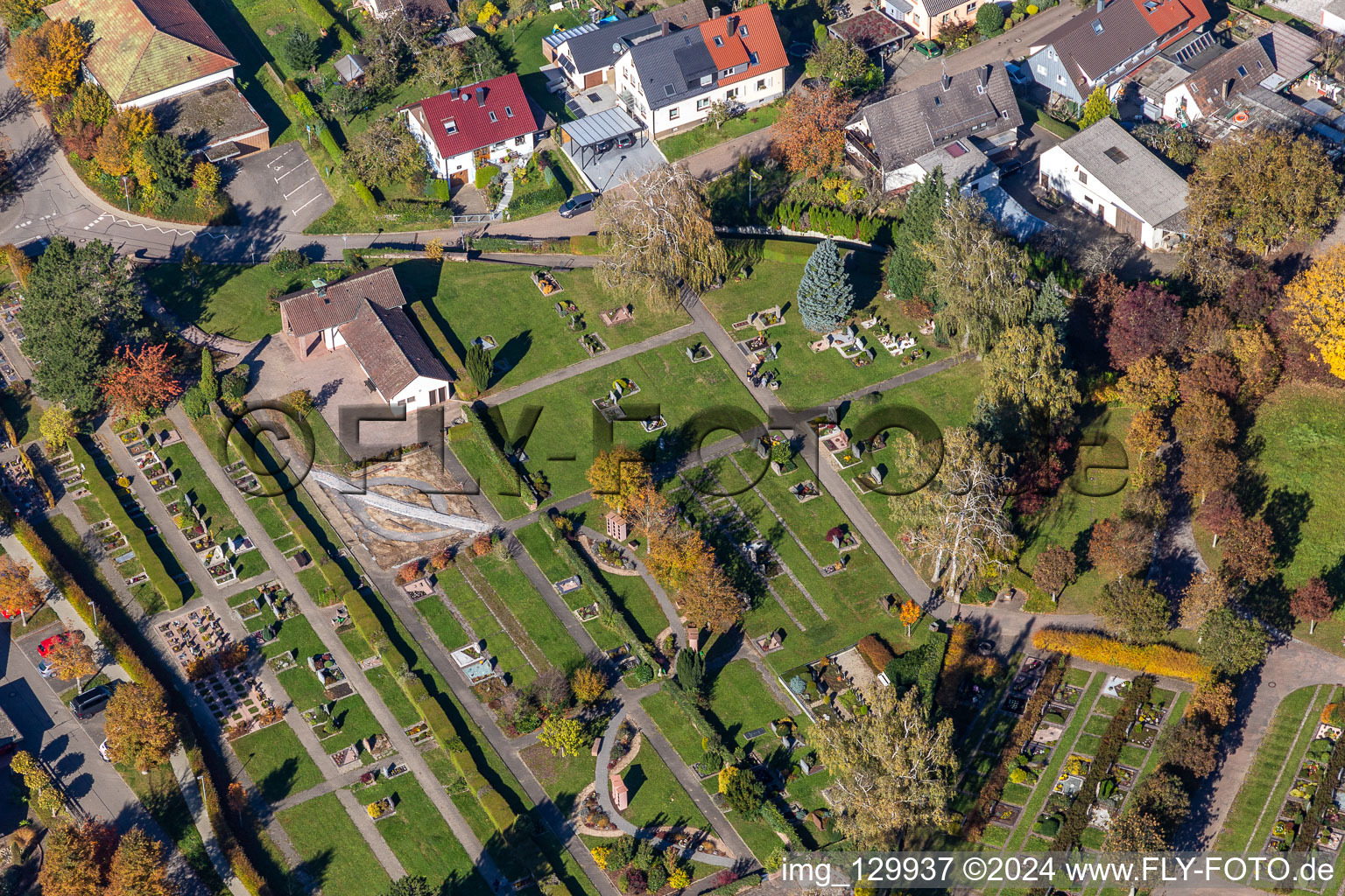 Photographie aérienne de Cimetière Langensteinbach à le quartier Langensteinbach in Karlsbad dans le département Bade-Wurtemberg, Allemagne