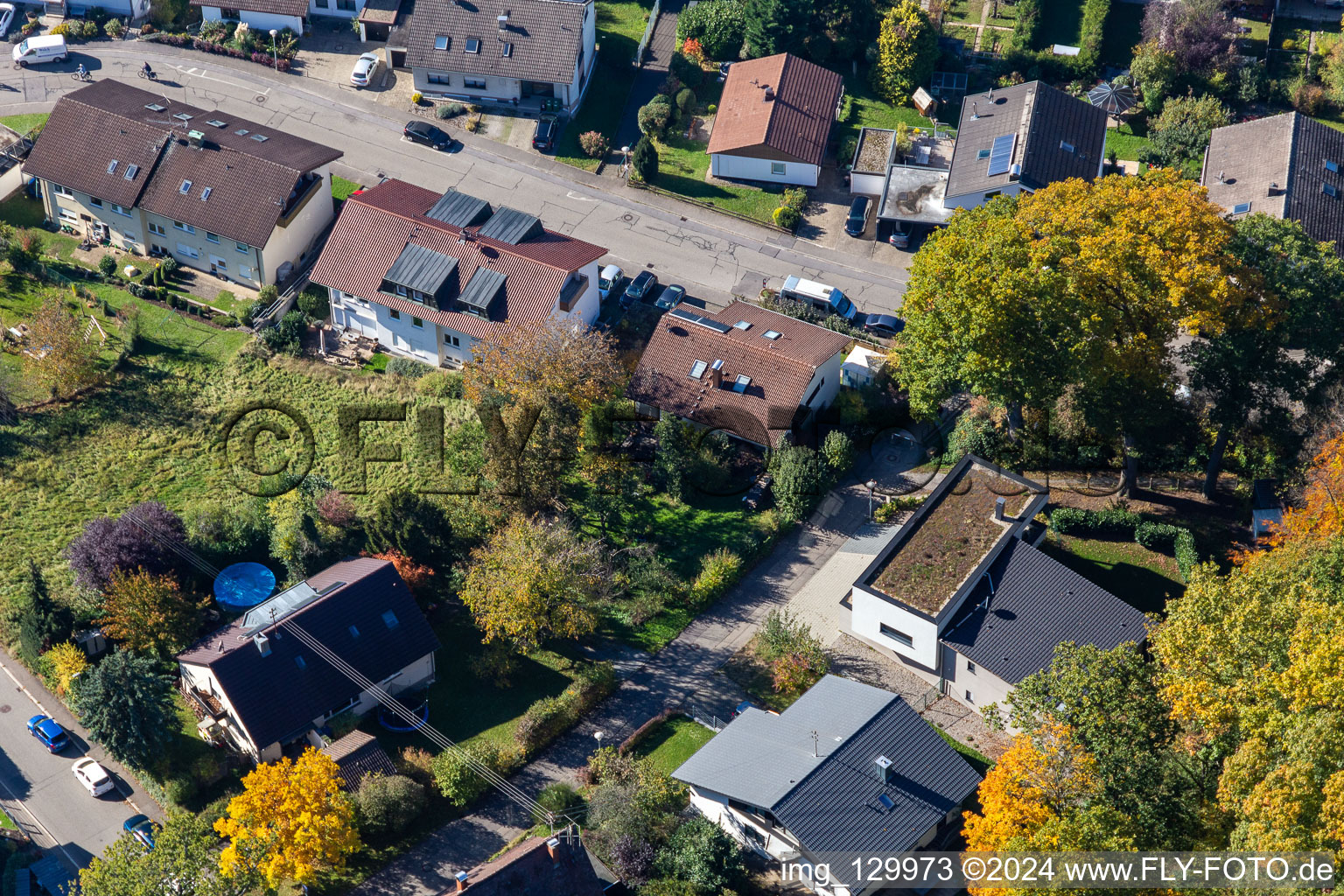 Wilhelm-Roether-Strasse à le quartier Langensteinbach in Karlsbad dans le département Bade-Wurtemberg, Allemagne d'en haut