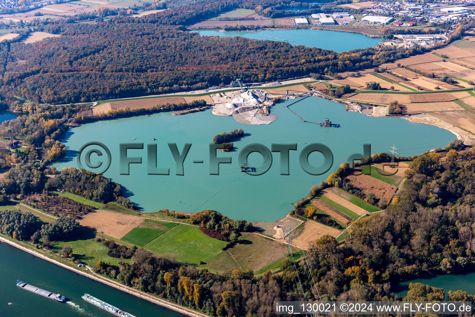 Vue aérienne de Baggersee WOLFF & MÜLLER Quartz Sande GmbH Usine Hagenbach à Hagenbach dans le département Rhénanie-Palatinat, Allemagne