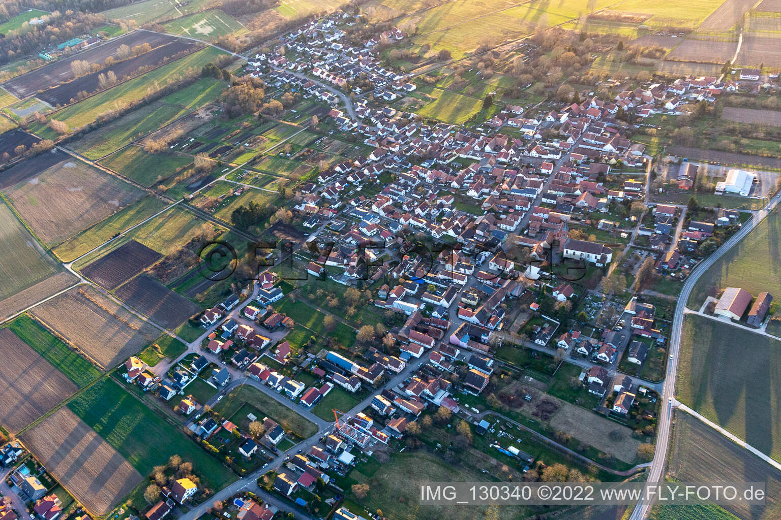 Vue oblique de Kapsweyer dans le département Rhénanie-Palatinat, Allemagne