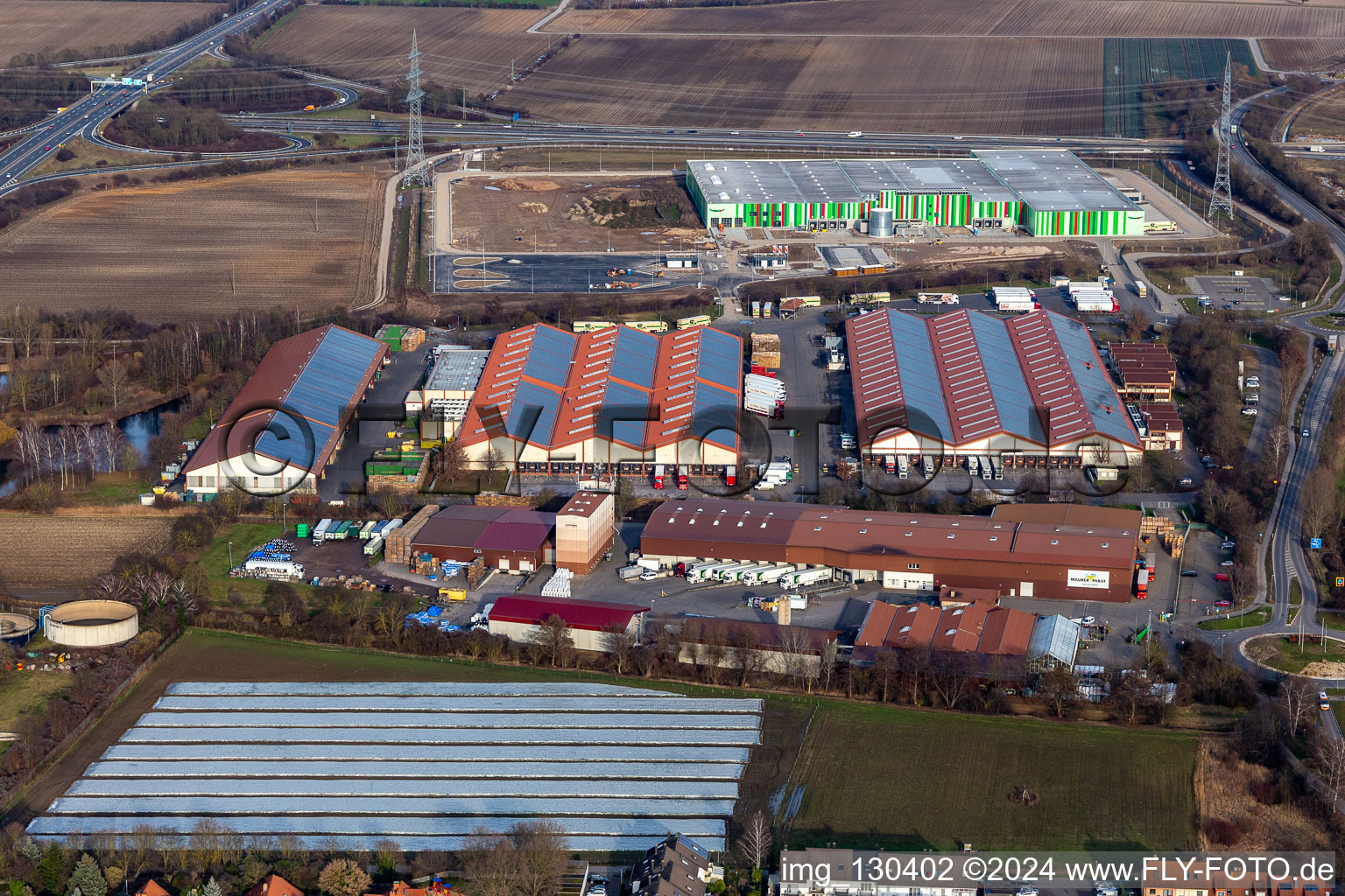 Vue aérienne de Marché du Palatinat aux fruits et légumes à le quartier Dannstadt in Dannstadt-Schauernheim dans le département Rhénanie-Palatinat, Allemagne