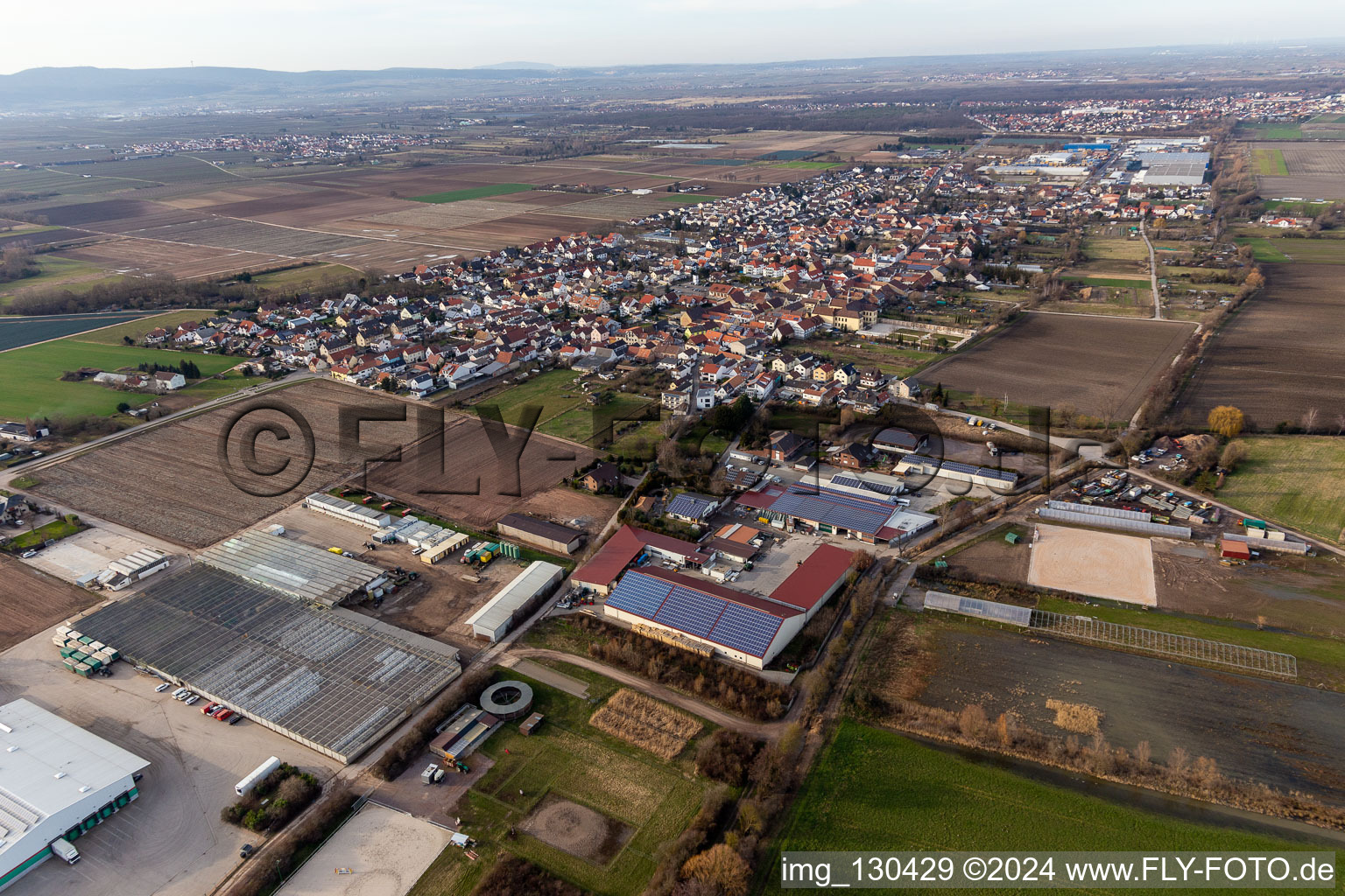 Enregistrement par drone de Fußgönheim dans le département Rhénanie-Palatinat, Allemagne