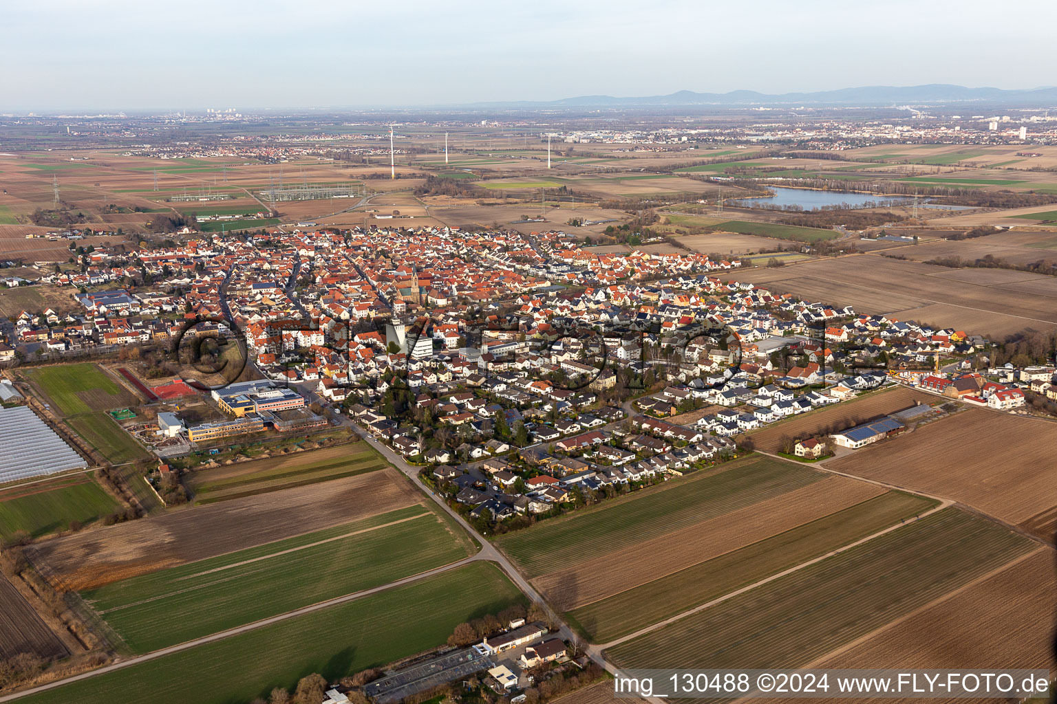 Vue aérienne de Lambsheim dans le département Rhénanie-Palatinat, Allemagne