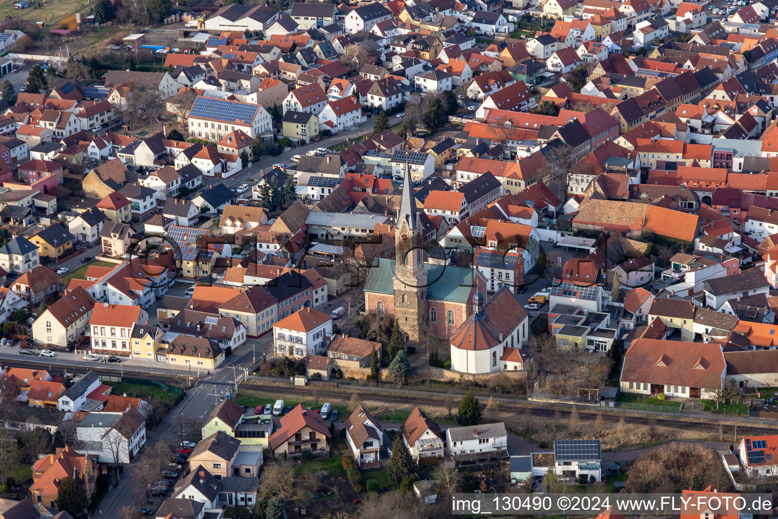 Vue aérienne de Saint-Étienne à Lambsheim dans le département Rhénanie-Palatinat, Allemagne