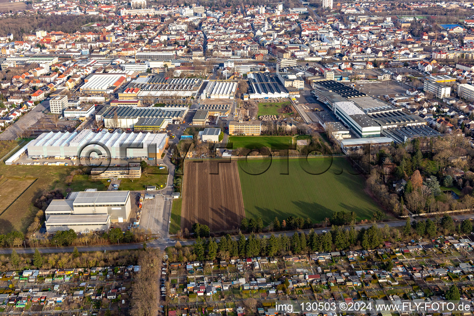 Vue aérienne de KSB SE & Co KGaA à Frankenthal dans le département Rhénanie-Palatinat, Allemagne