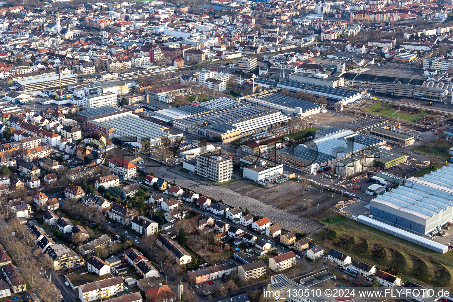 Photographie aérienne de KSB SE & Co KGaA à Frankenthal dans le département Rhénanie-Palatinat, Allemagne