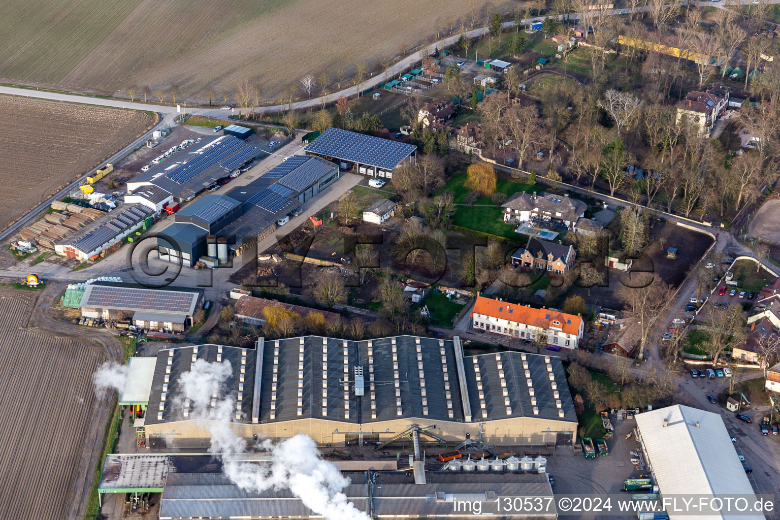 Vue aérienne de Domaine de Petersau à le quartier Mörsch in Frankenthal dans le département Rhénanie-Palatinat, Allemagne