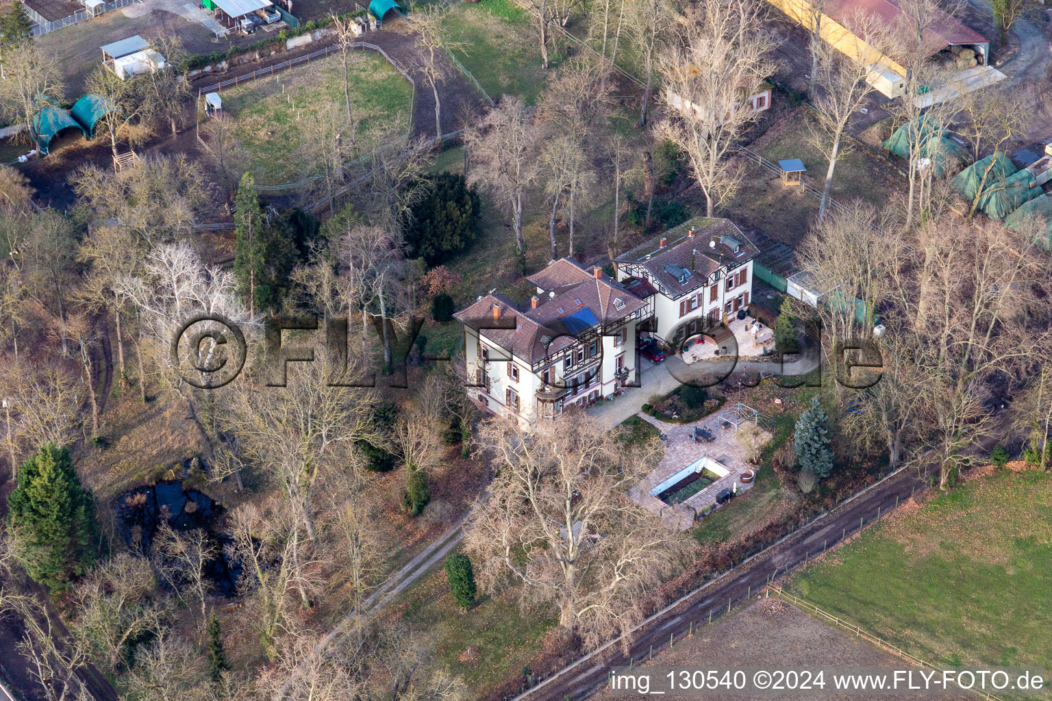 Vue oblique de Domaine de Petersau à le quartier Mörsch in Frankenthal dans le département Rhénanie-Palatinat, Allemagne