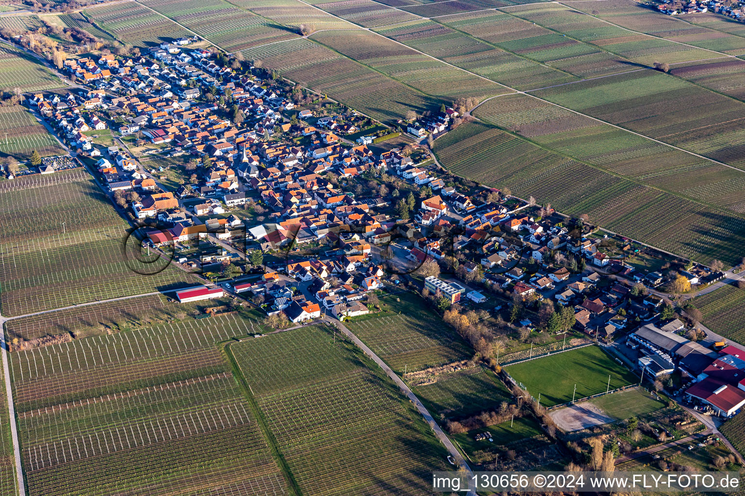 Vue d'oiseau de Roschbach dans le département Rhénanie-Palatinat, Allemagne