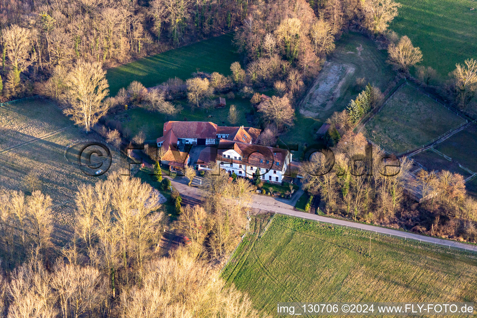 Vue aérienne de Moulin de Knittelsheim à Knittelsheim dans le département Rhénanie-Palatinat, Allemagne