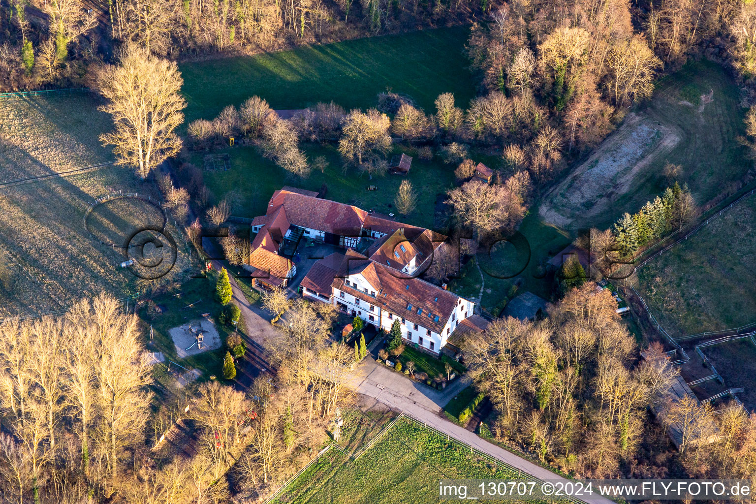 Vue aérienne de Moulin de Knittelsheim à Knittelsheim dans le département Rhénanie-Palatinat, Allemagne