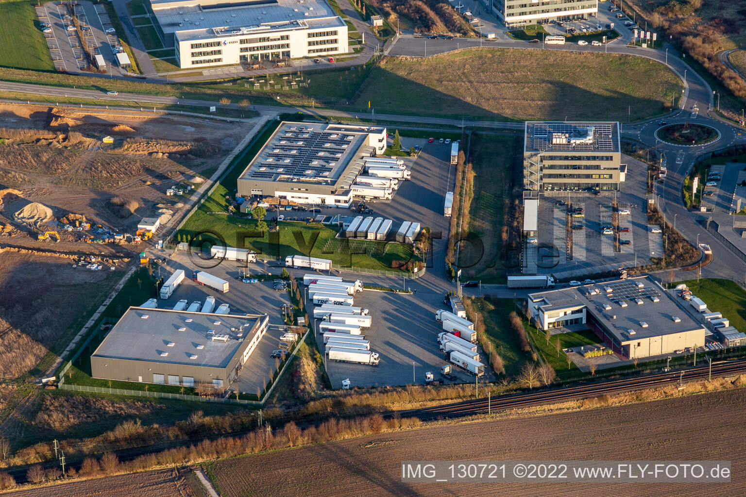 Photographie aérienne de Eizo, Groupe MTS, Stagiaire TRANSAC. Speditionsgesellschaft mbH à Rülzheim dans le département Rhénanie-Palatinat, Allemagne