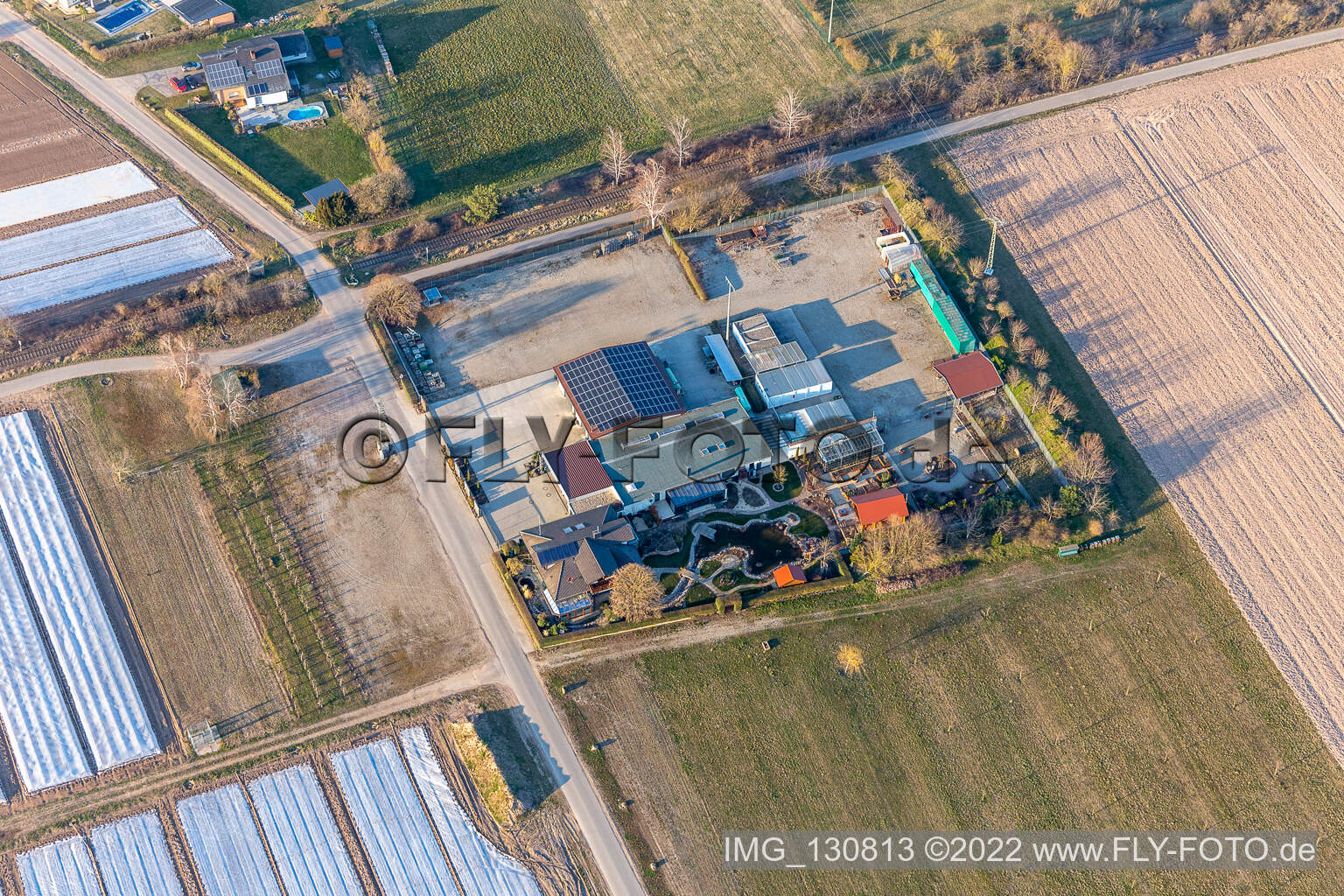 Lustadt dans le département Rhénanie-Palatinat, Allemagne vu d'un drone