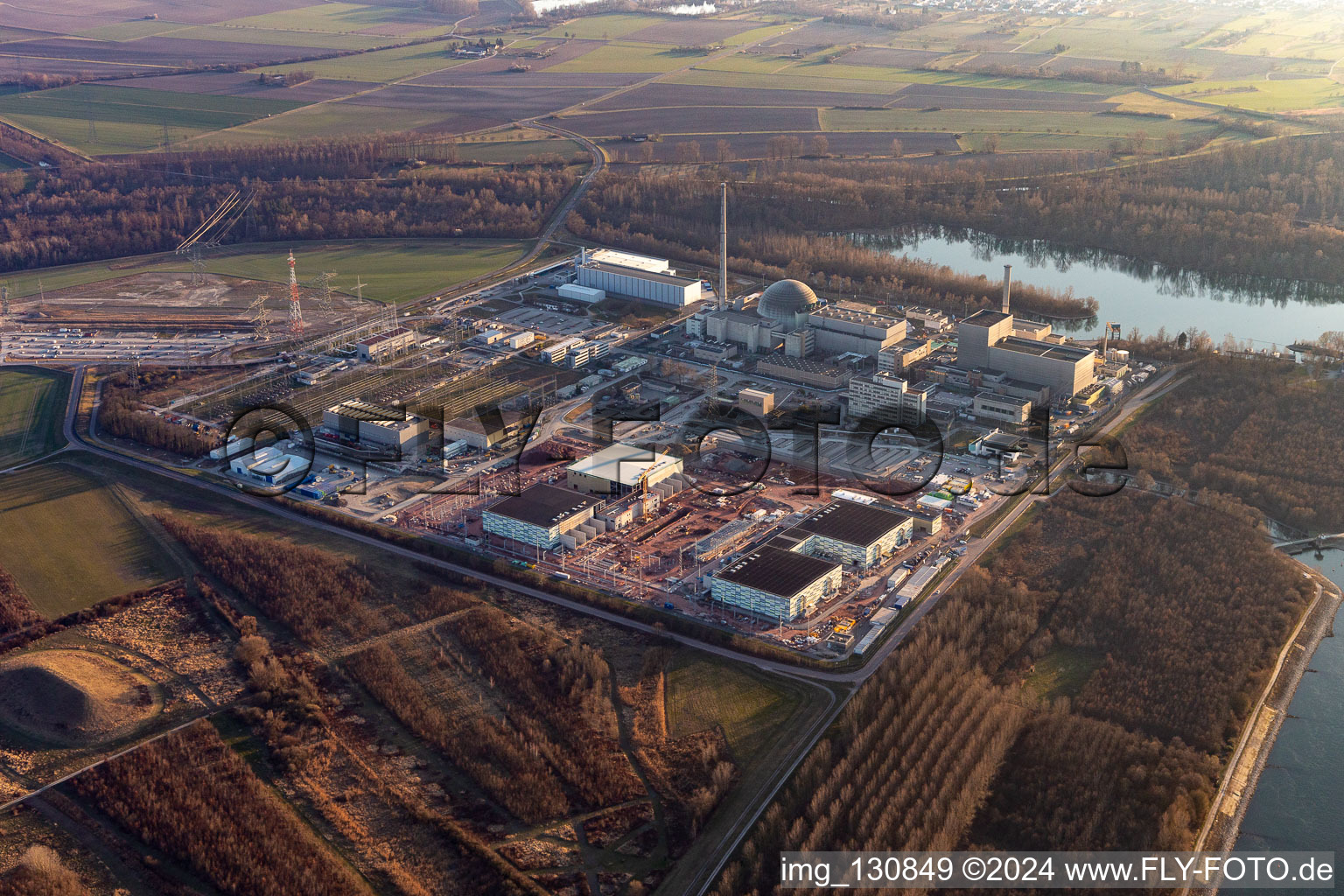 Photographie aérienne de EnBW Kernkraft GmbH (EnKK), Philippsburg à Philippsburg dans le département Bade-Wurtemberg, Allemagne