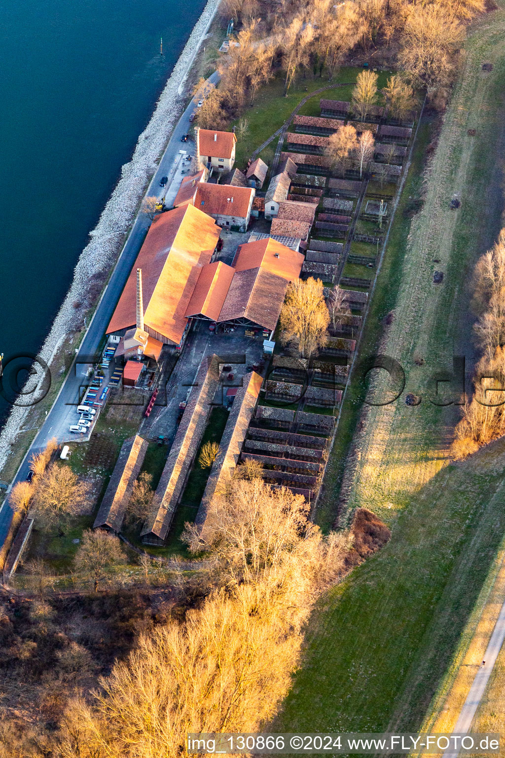 Vue aérienne de Musée de la briqueterie Sondernheim à le quartier Sondernheim in Germersheim dans le département Rhénanie-Palatinat, Allemagne