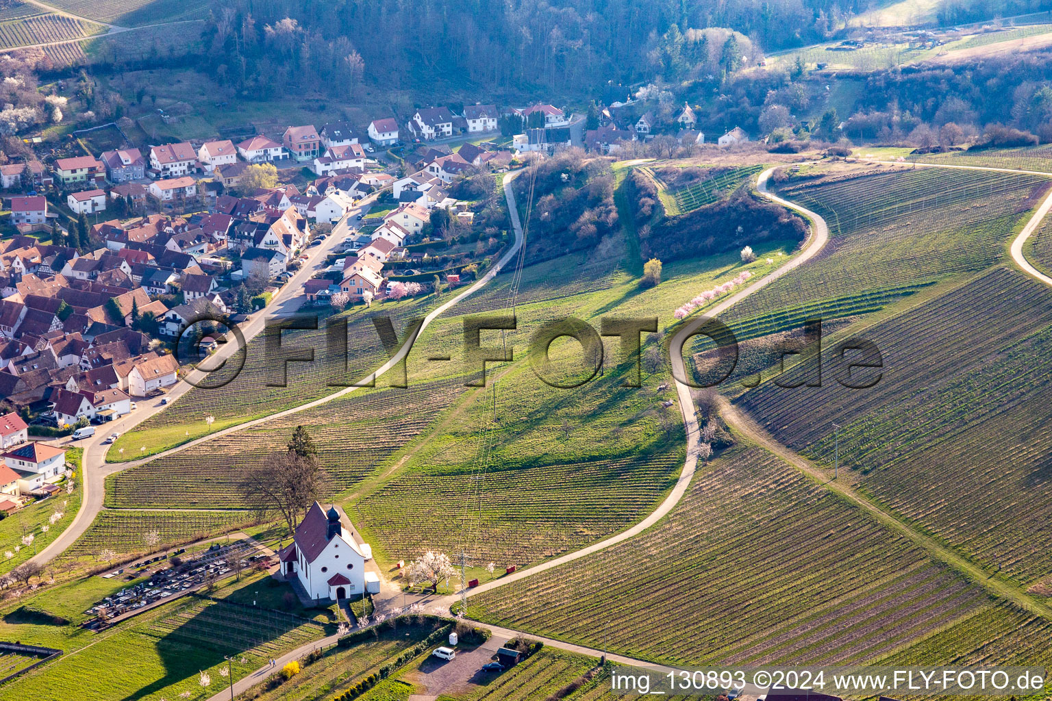 Vue aérienne de Chapelle Saint-Denys (mariage) à le quartier Gleiszellen in Gleiszellen-Gleishorbach dans le département Rhénanie-Palatinat, Allemagne