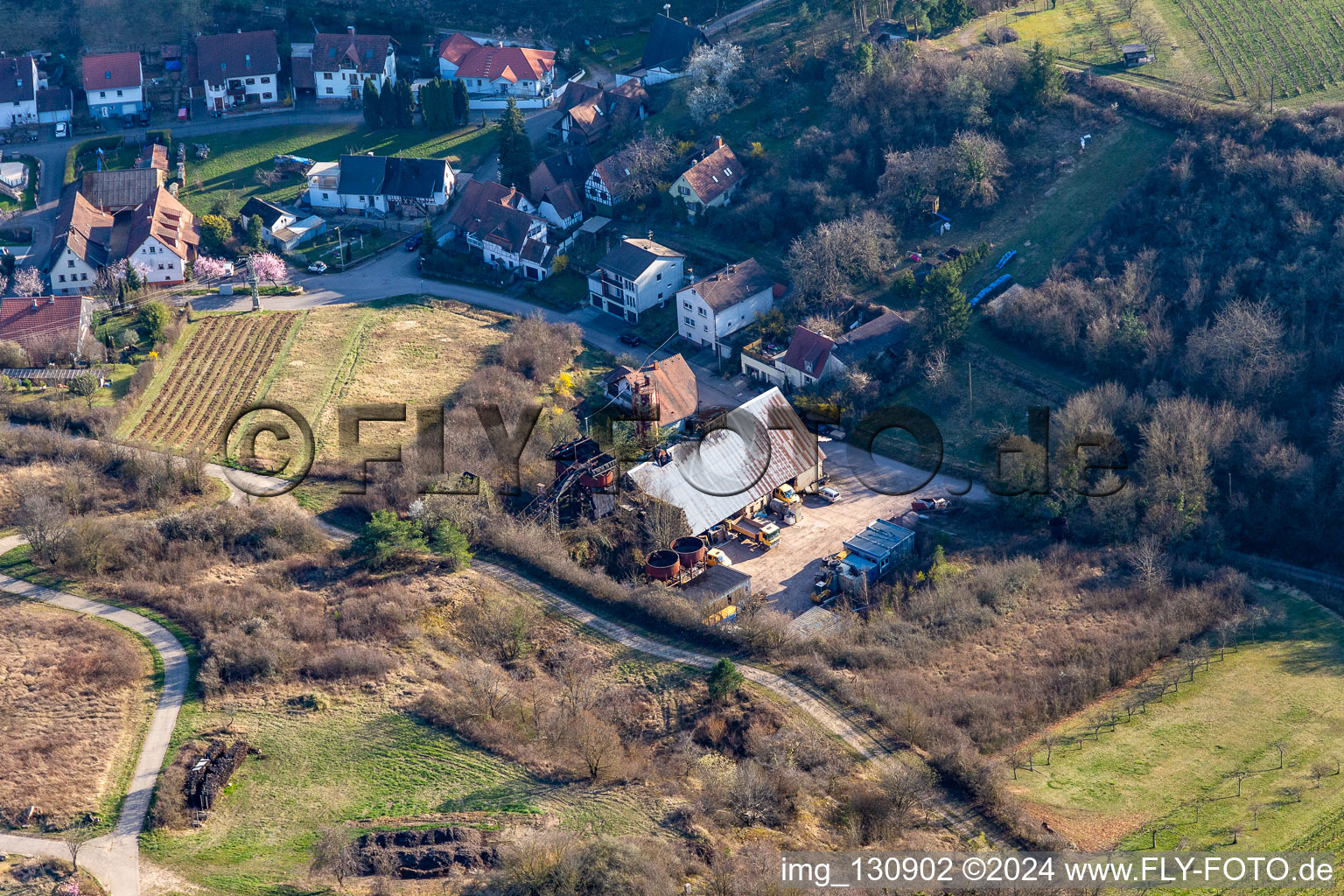 Vue aérienne de Route forestière à le quartier Gleishorbach in Gleiszellen-Gleishorbach dans le département Rhénanie-Palatinat, Allemagne