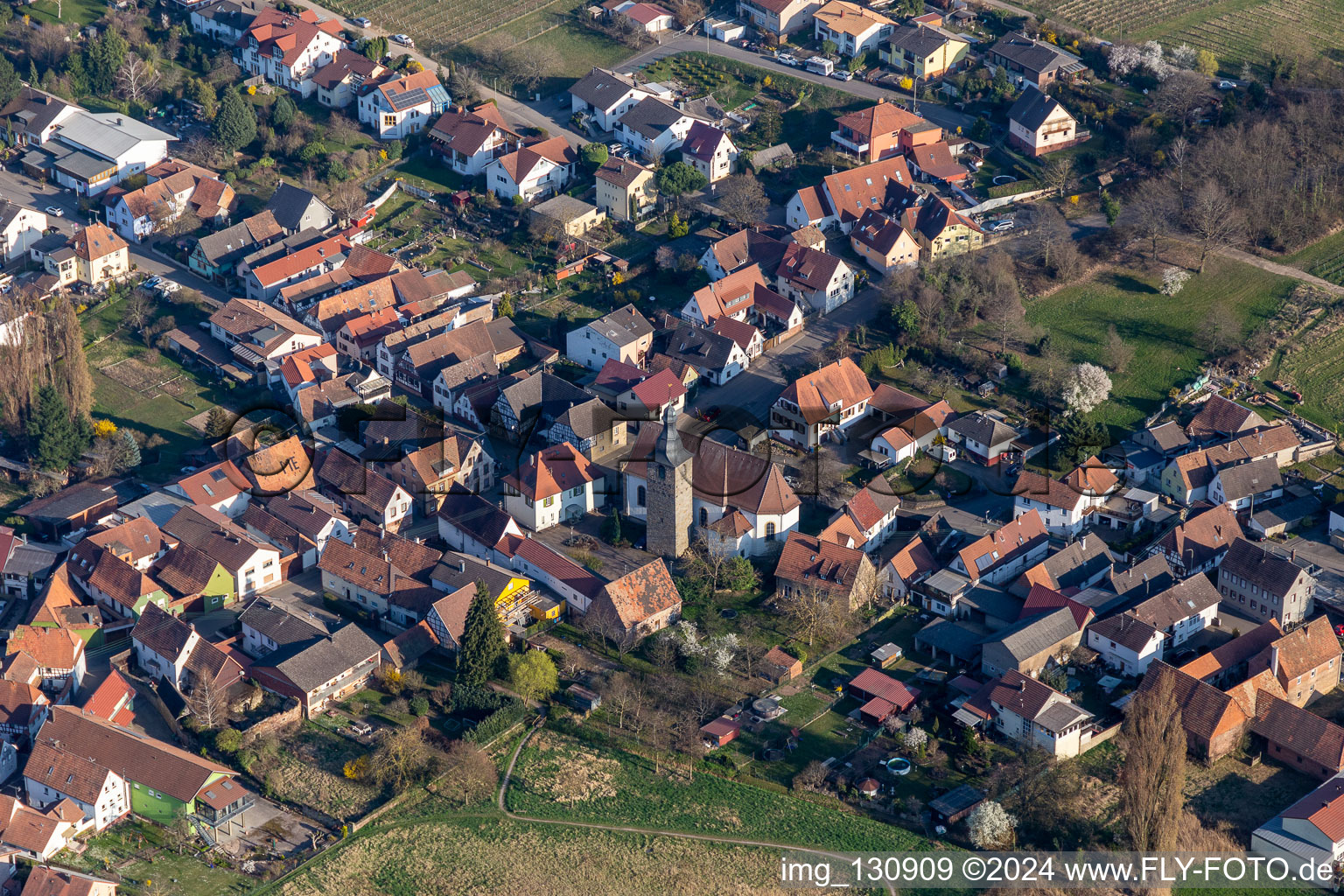 Enregistrement par drone de Quartier Pleisweiler in Pleisweiler-Oberhofen dans le département Rhénanie-Palatinat, Allemagne