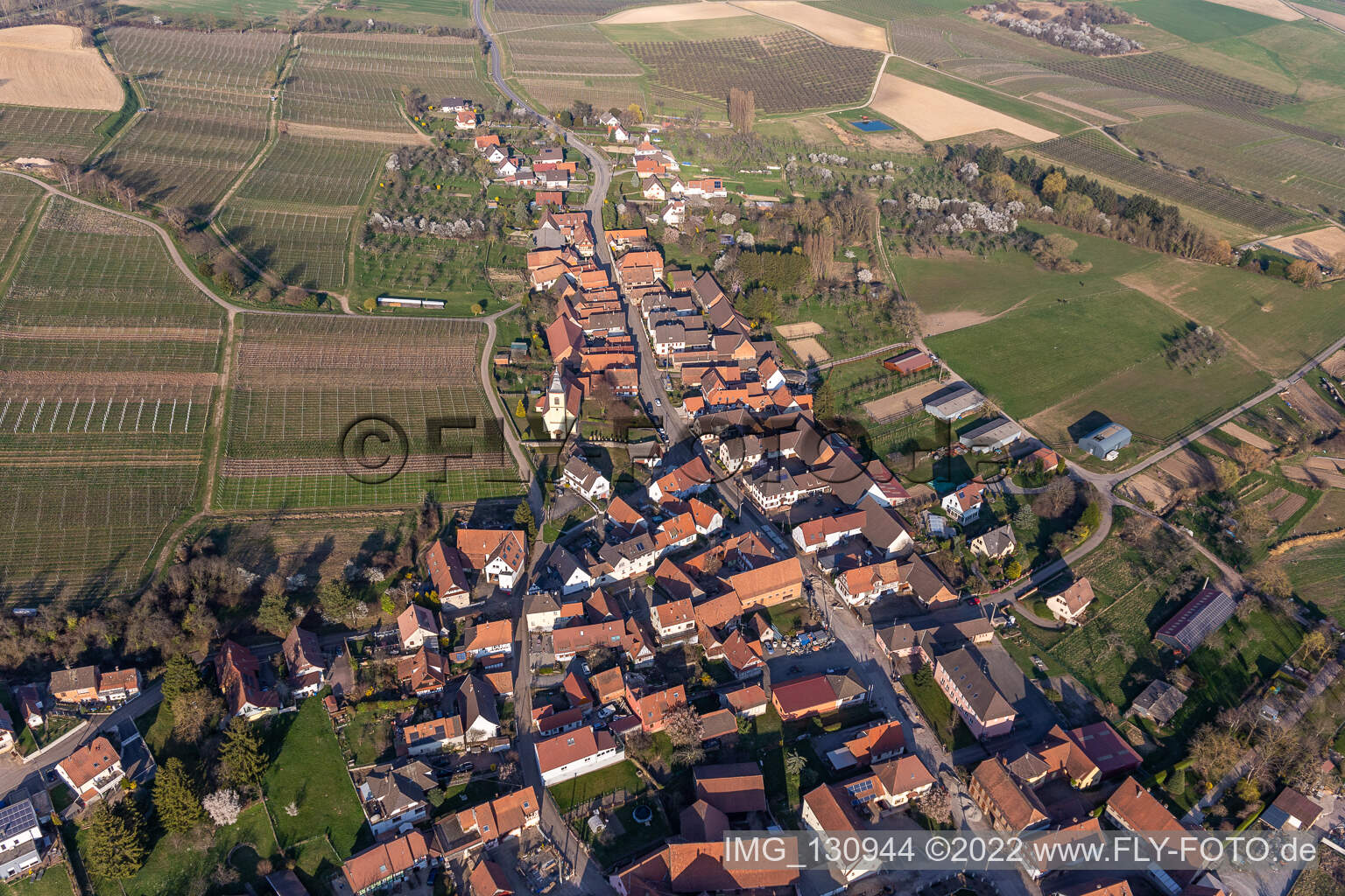 Rott dans le département Bas Rhin, France vu d'un drone