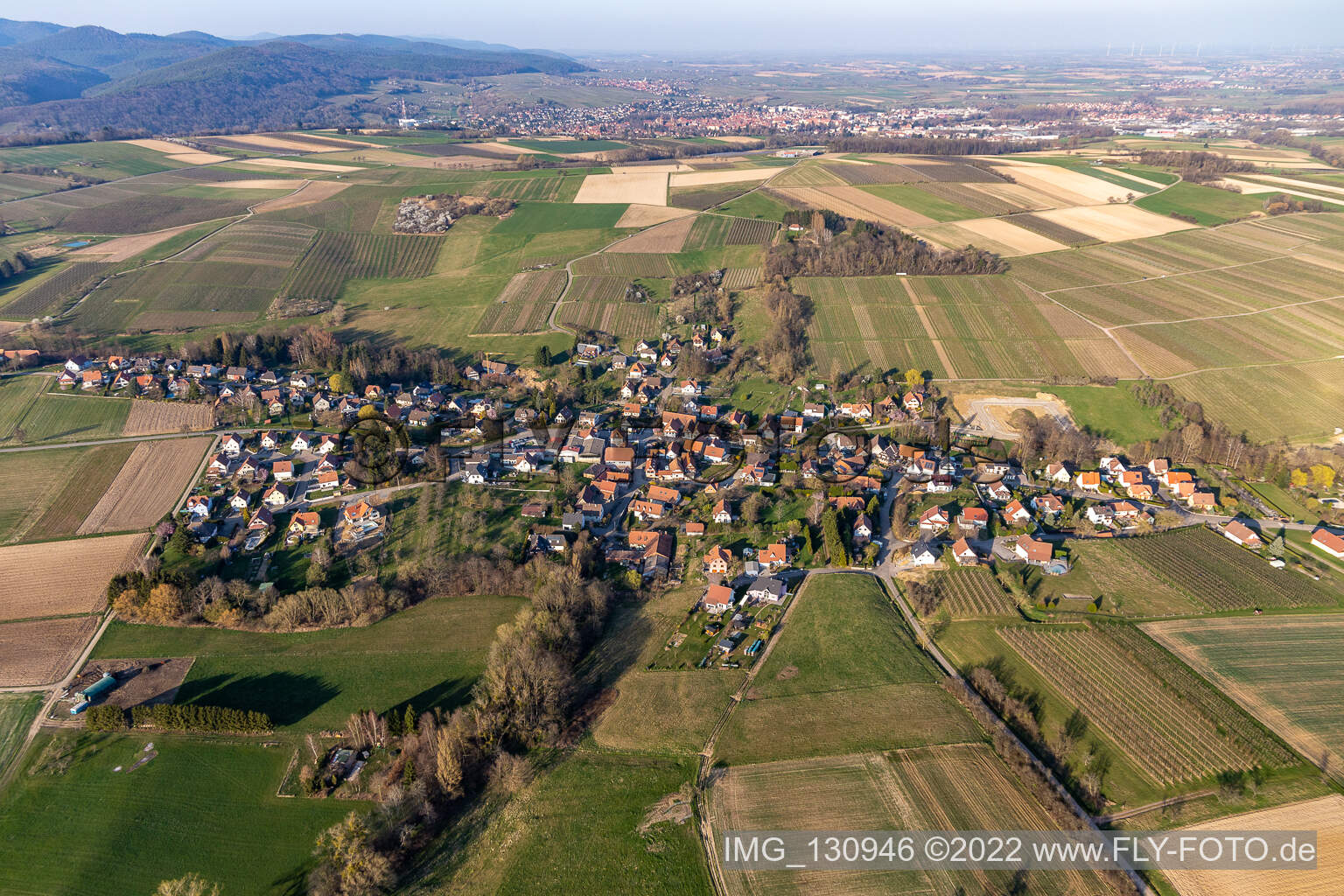 Oberhoffen-lès-Wissembourg dans le département Bas Rhin, France hors des airs