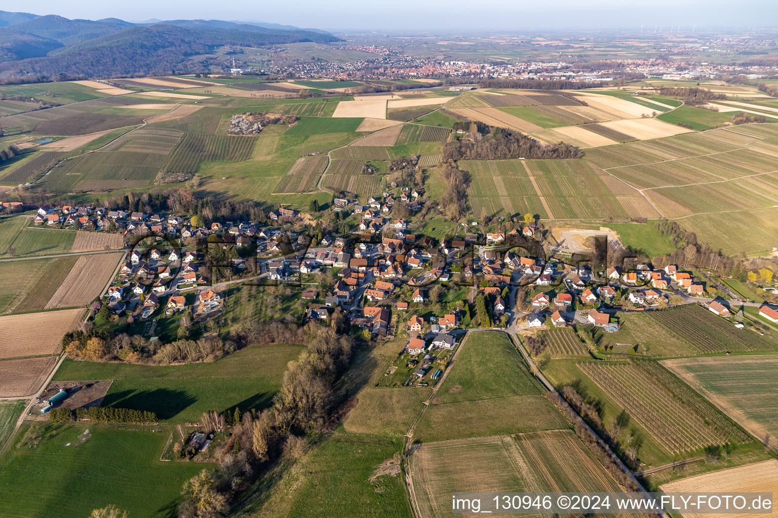 Oberhoffen-lès-Wissembourg dans le département Bas Rhin, France hors des airs