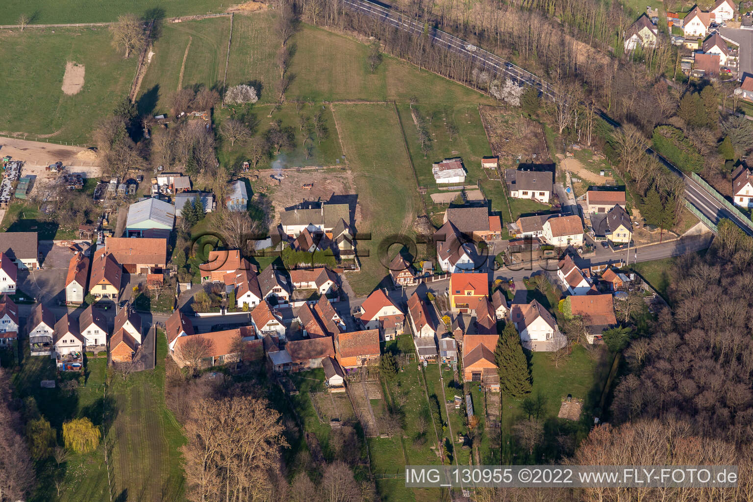 Vue aérienne de Rue de la Gare à Riedseltz dans le département Bas Rhin, France