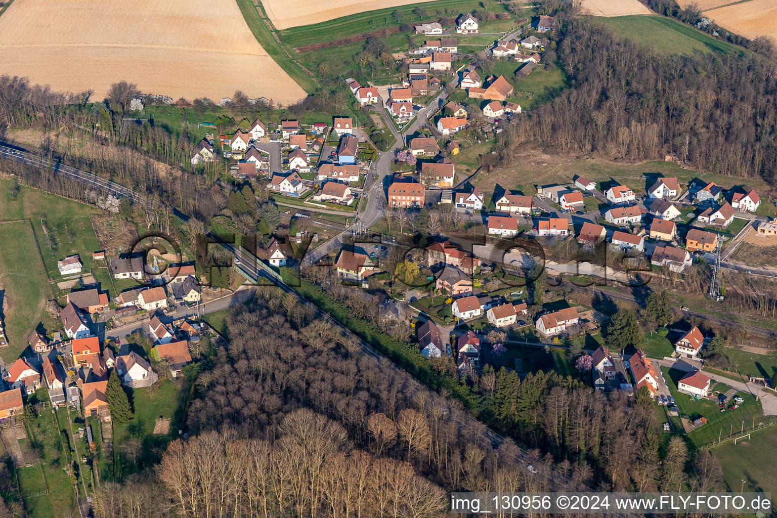 Vue aérienne de Schneeckenberg à Riedseltz dans le département Bas Rhin, France