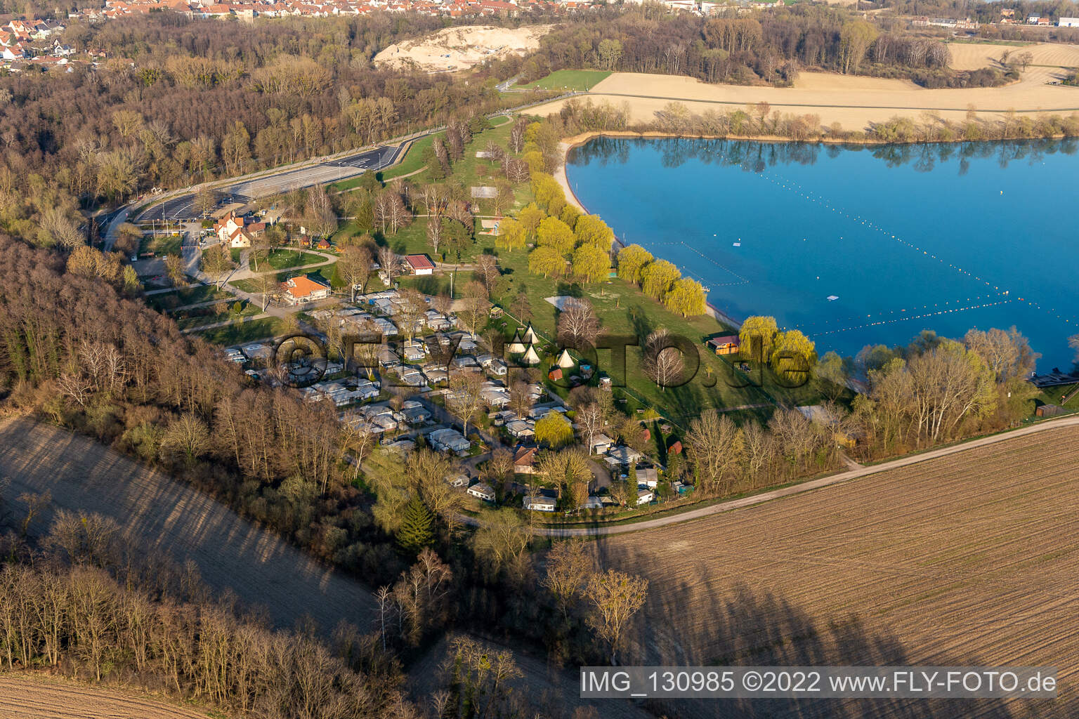 Vue aérienne de Camping Municipal des Mouettes à Lauterbourg dans le département Bas Rhin, France