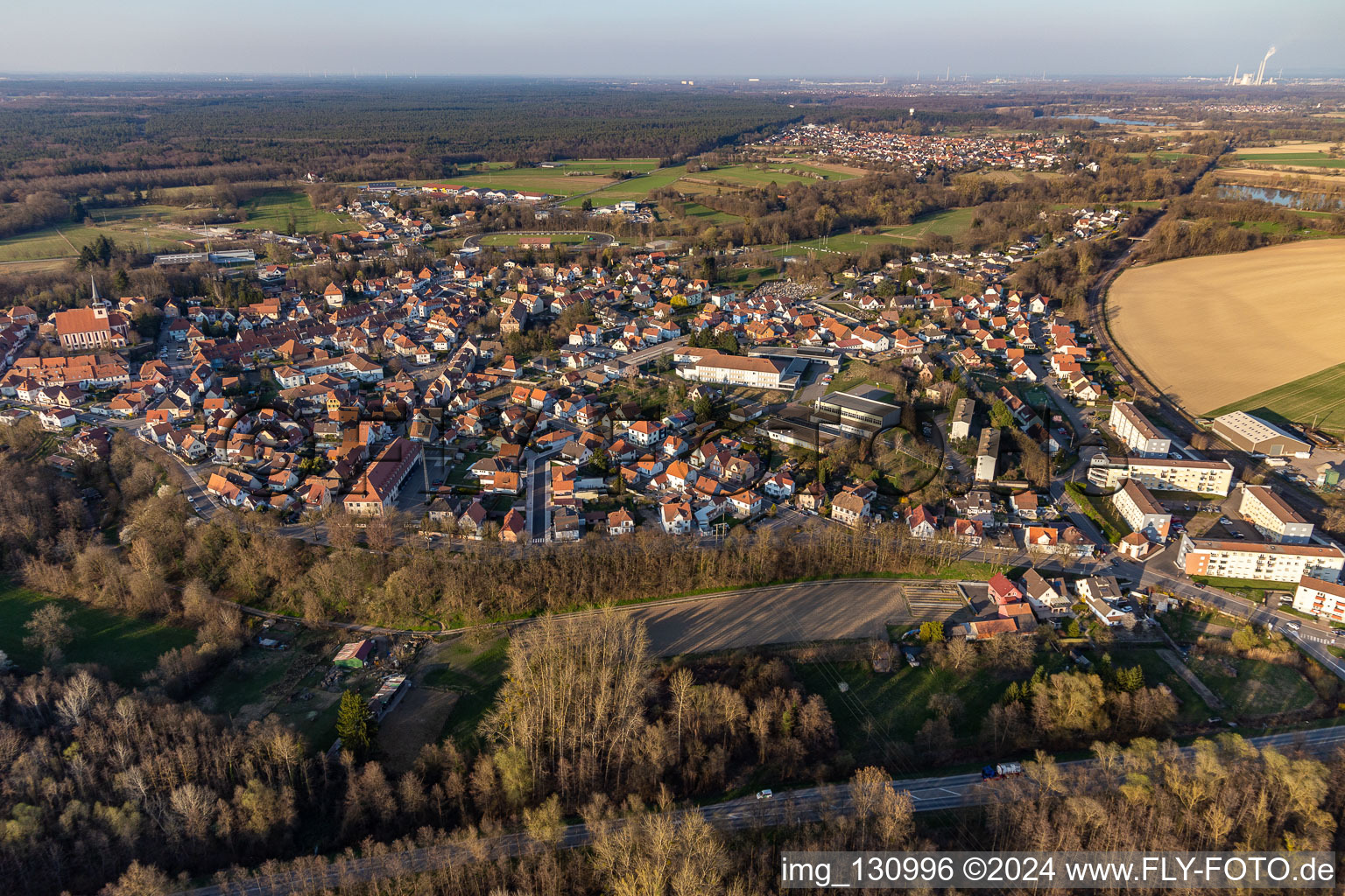 Vue aérienne de Lauterbourg dans le département Bas Rhin, France