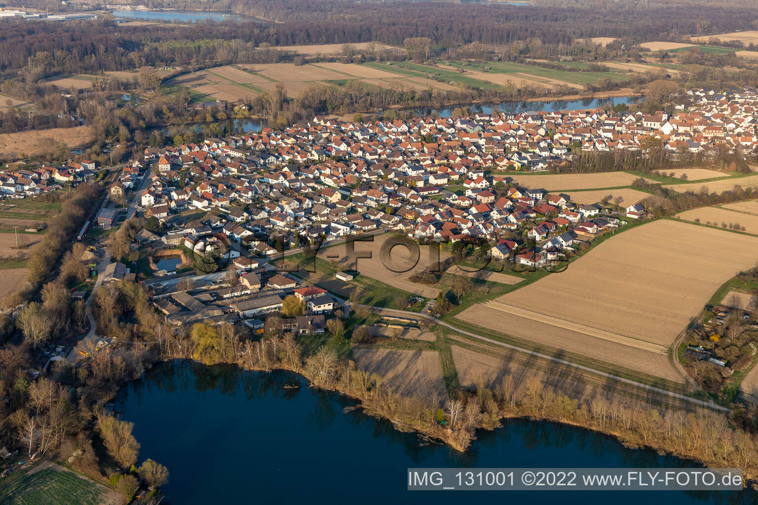 Neuburg am Rhein dans le département Rhénanie-Palatinat, Allemagne hors des airs