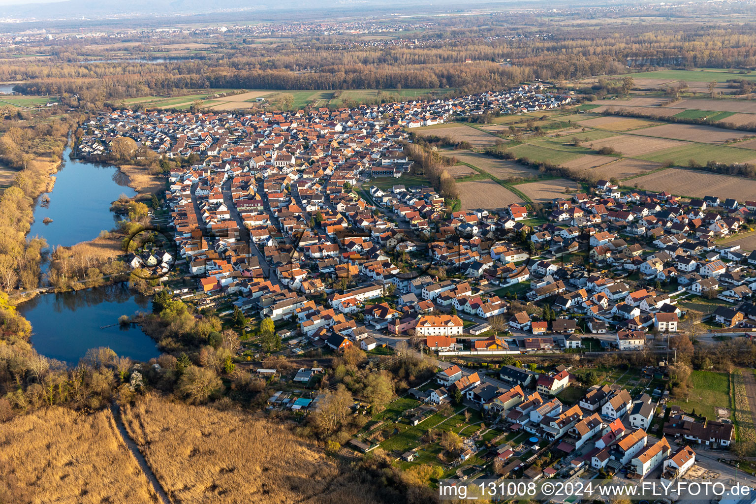 Quartier Neuburg in Neuburg am Rhein dans le département Rhénanie-Palatinat, Allemagne vue d'en haut