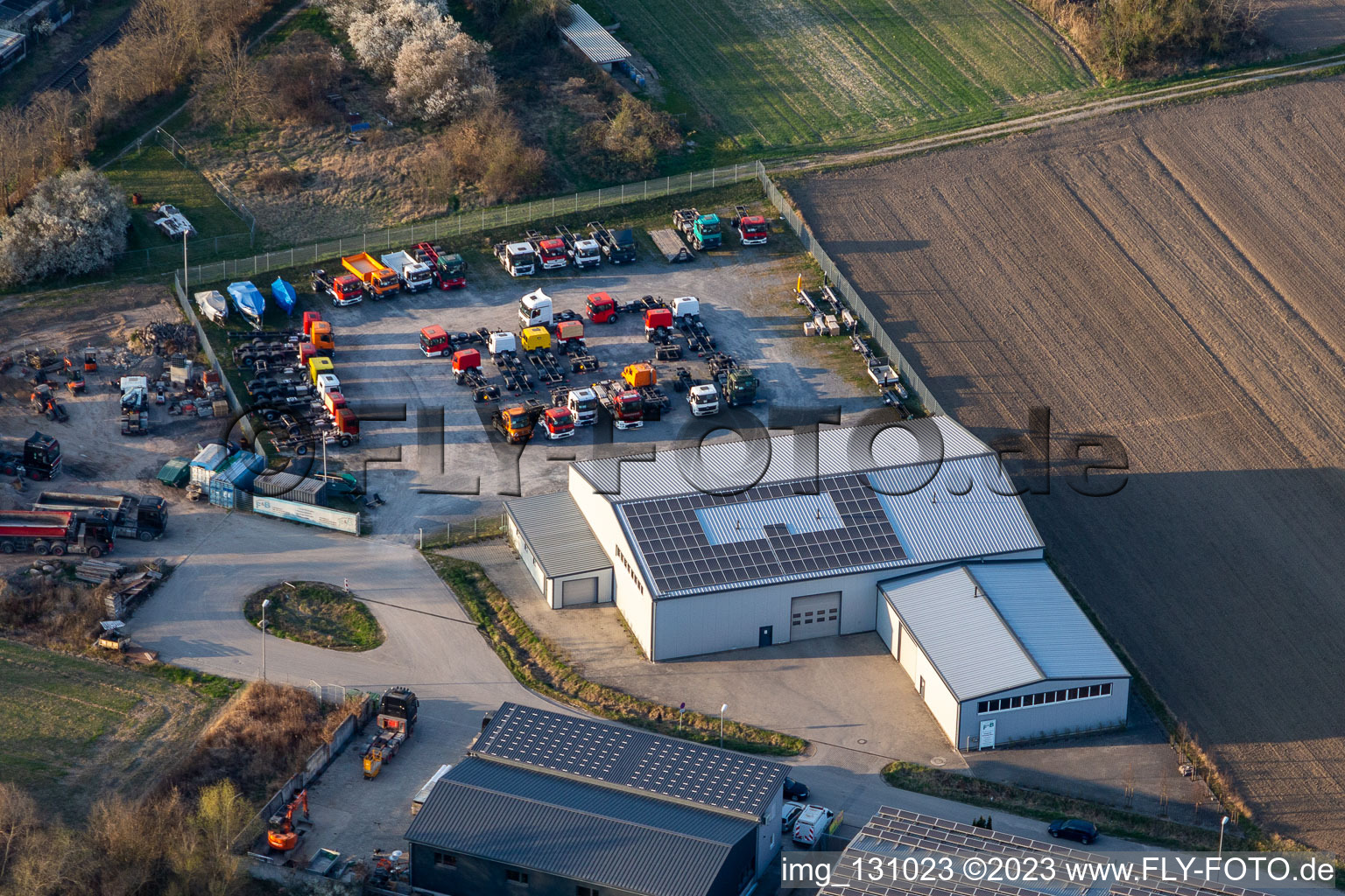 Vue aérienne de Électroline de Michael Karch GmbH à Hagenbach dans le département Rhénanie-Palatinat, Allemagne