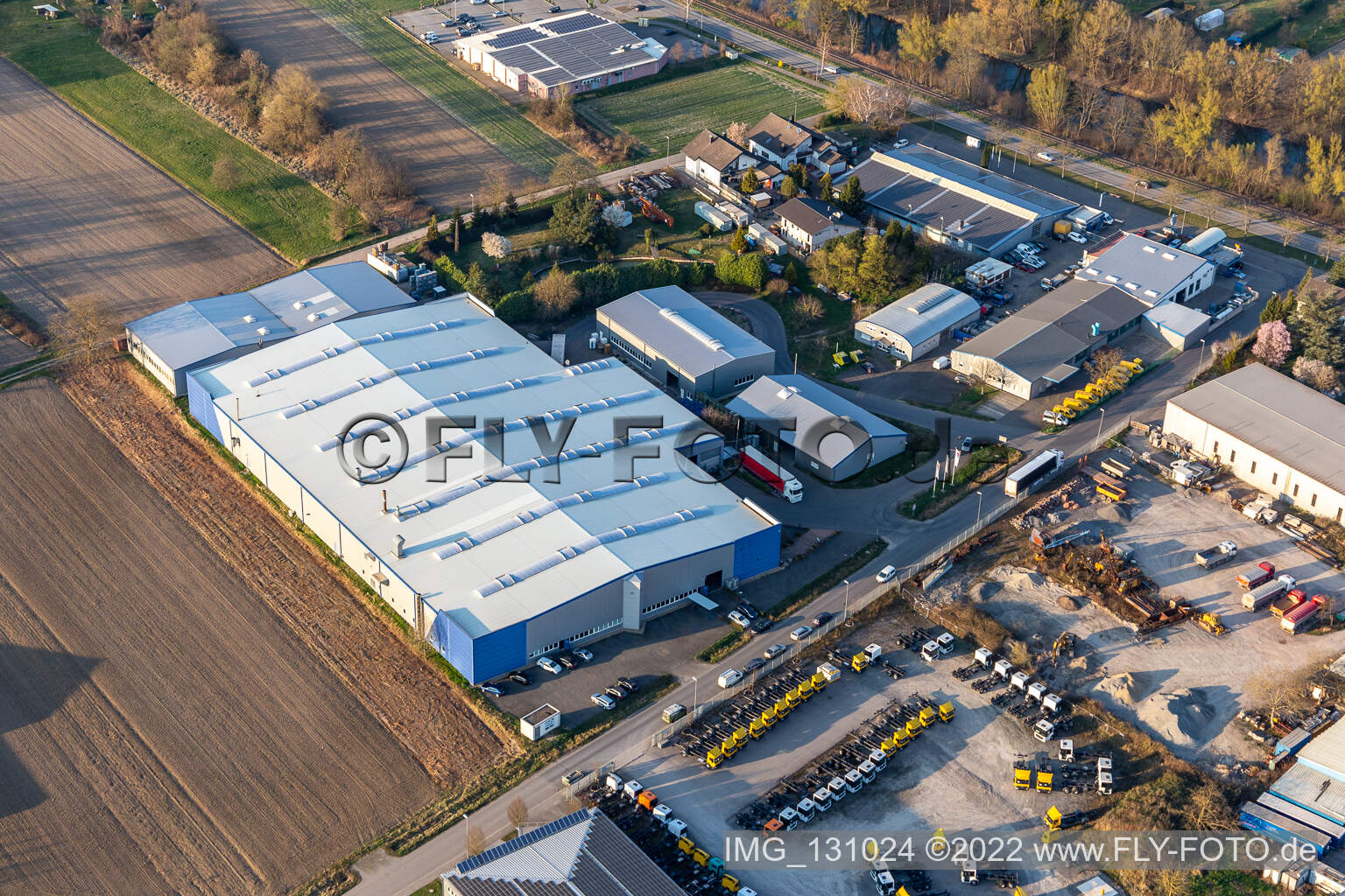 Vue aérienne de OFTEC Surface Technology GmbH & Co. KG à Hagenbach dans le département Rhénanie-Palatinat, Allemagne