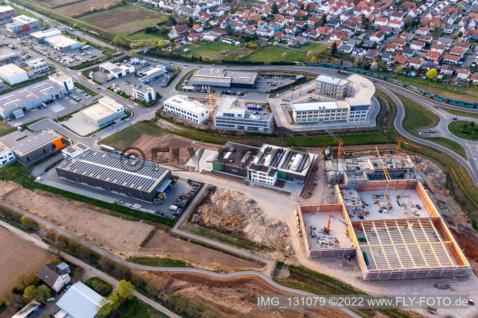 Photographie aérienne de EmiCo Emission Control Systems GmbH à le quartier Queichheim in Landau in der Pfalz dans le département Rhénanie-Palatinat, Allemagne