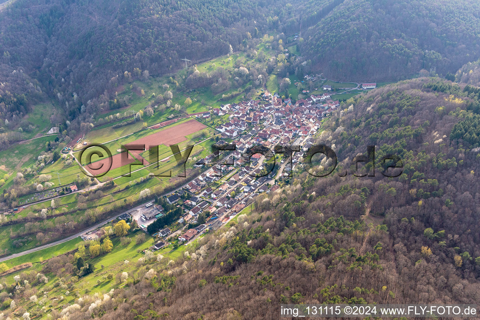 Quartier Gräfenhausen in Annweiler am Trifels dans le département Rhénanie-Palatinat, Allemagne vue du ciel