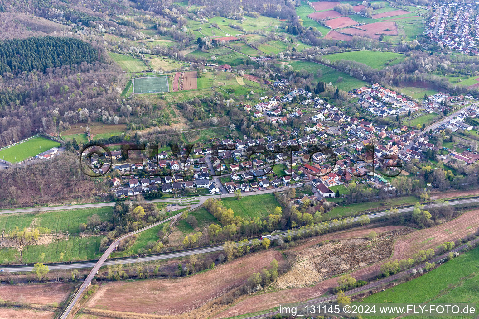 Quartier Queichhambach in Annweiler am Trifels dans le département Rhénanie-Palatinat, Allemagne d'en haut