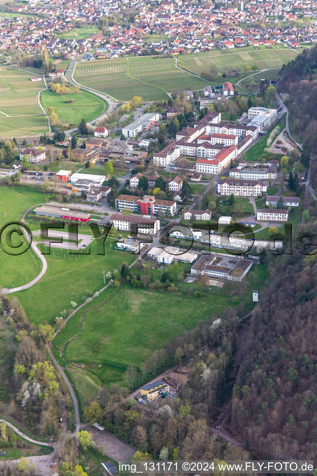 Vue aérienne de Clinique du Palatinat Landeck à Waldhambach dans le département Rhénanie-Palatinat, Allemagne