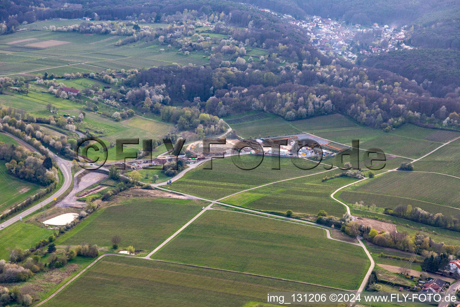 Vue aérienne de Chantier du portail du tunnel à Bad Bergzabern à Dörrenbach dans le département Rhénanie-Palatinat, Allemagne