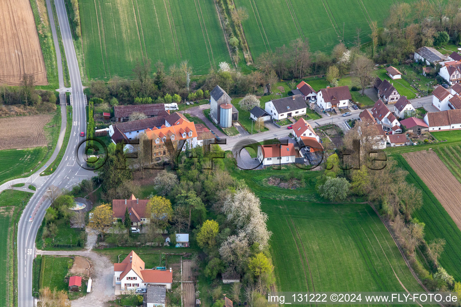 Vue aérienne de Rue Haupt à Vollmersweiler dans le département Rhénanie-Palatinat, Allemagne