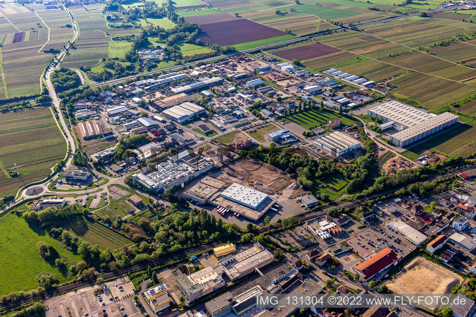 Vue aérienne de Bague industrielle à Edenkoben dans le département Rhénanie-Palatinat, Allemagne