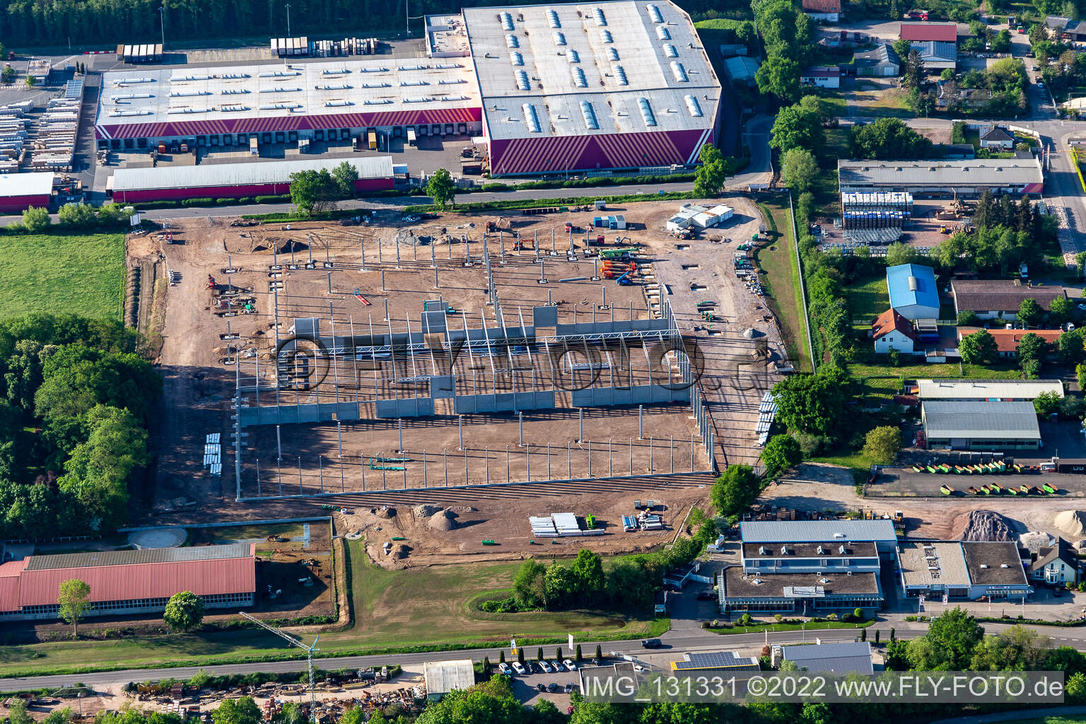 Vue aérienne de Hornbach Chantier du centre logistique de Hornbach Essingen à le quartier Dreihof in Essingen dans le département Rhénanie-Palatinat, Allemagne