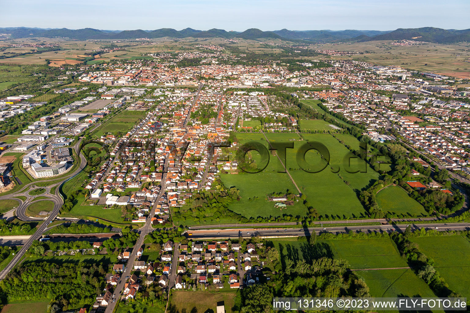 Quartier Queichheim in Landau in der Pfalz dans le département Rhénanie-Palatinat, Allemagne hors des airs