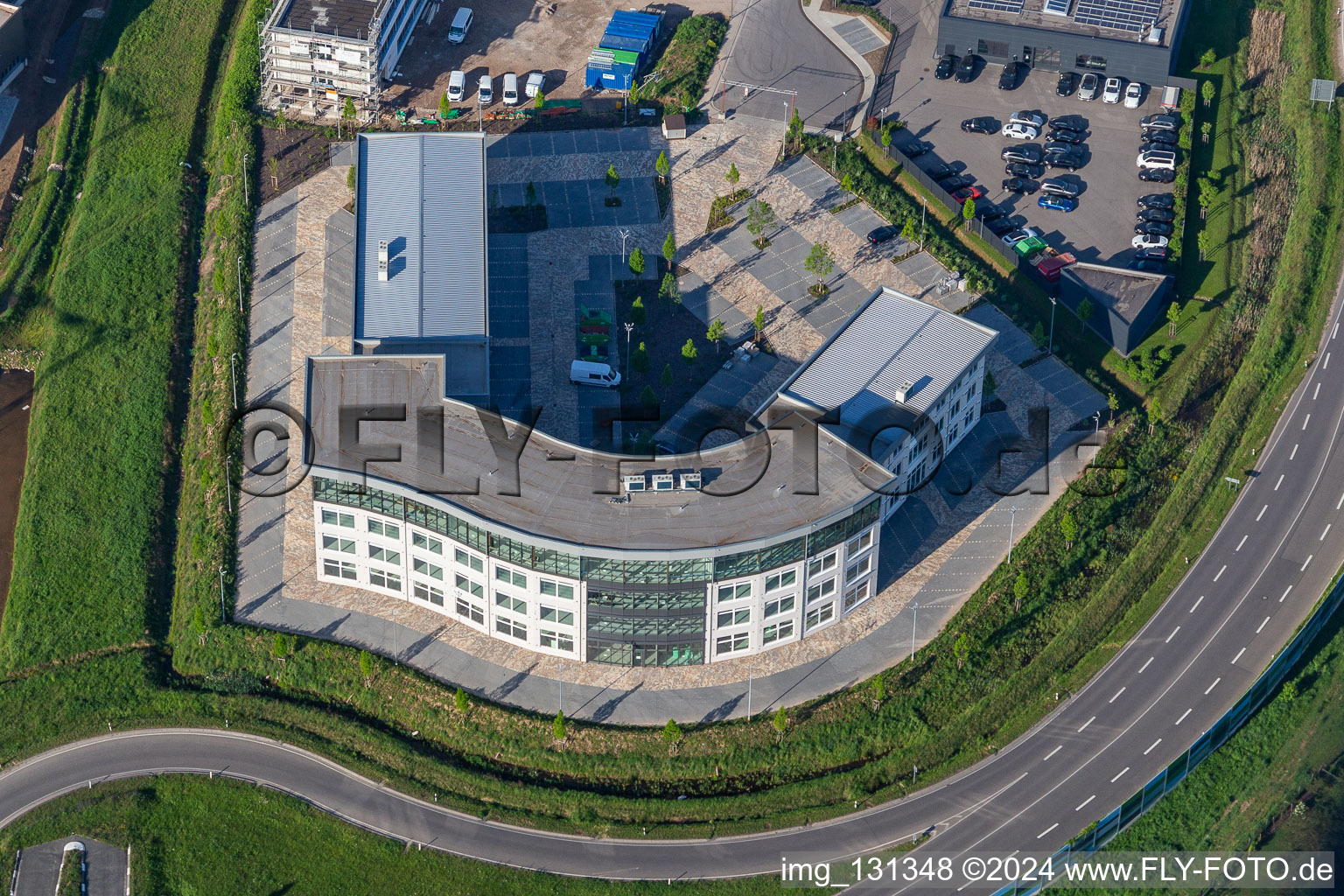 Vue oblique de Parc d'activités au parc des expositions à le quartier Queichheim in Landau in der Pfalz dans le département Rhénanie-Palatinat, Allemagne