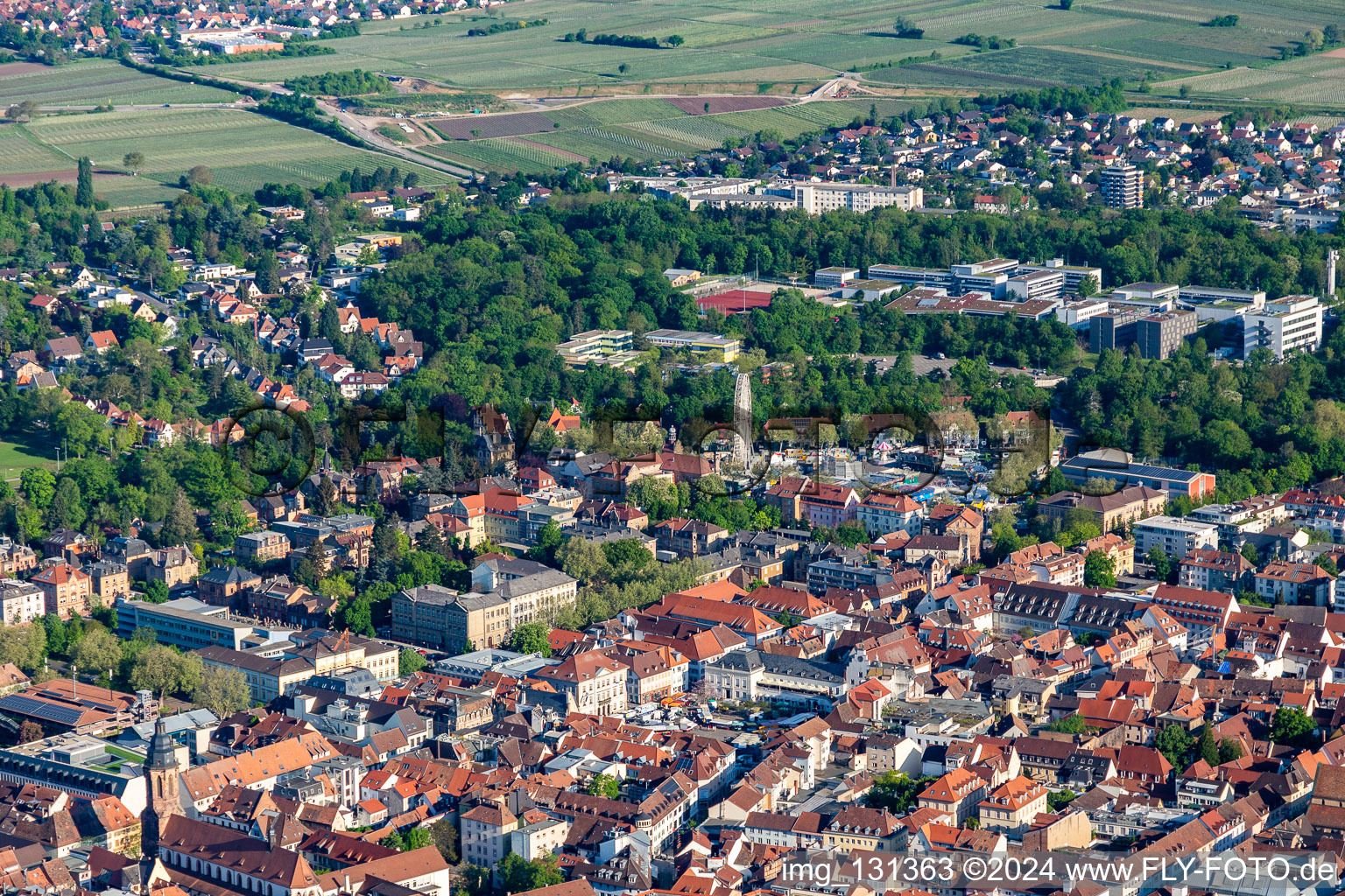 Vue aérienne de Ancienne station de mesure à Landau in der Pfalz dans le département Rhénanie-Palatinat, Allemagne