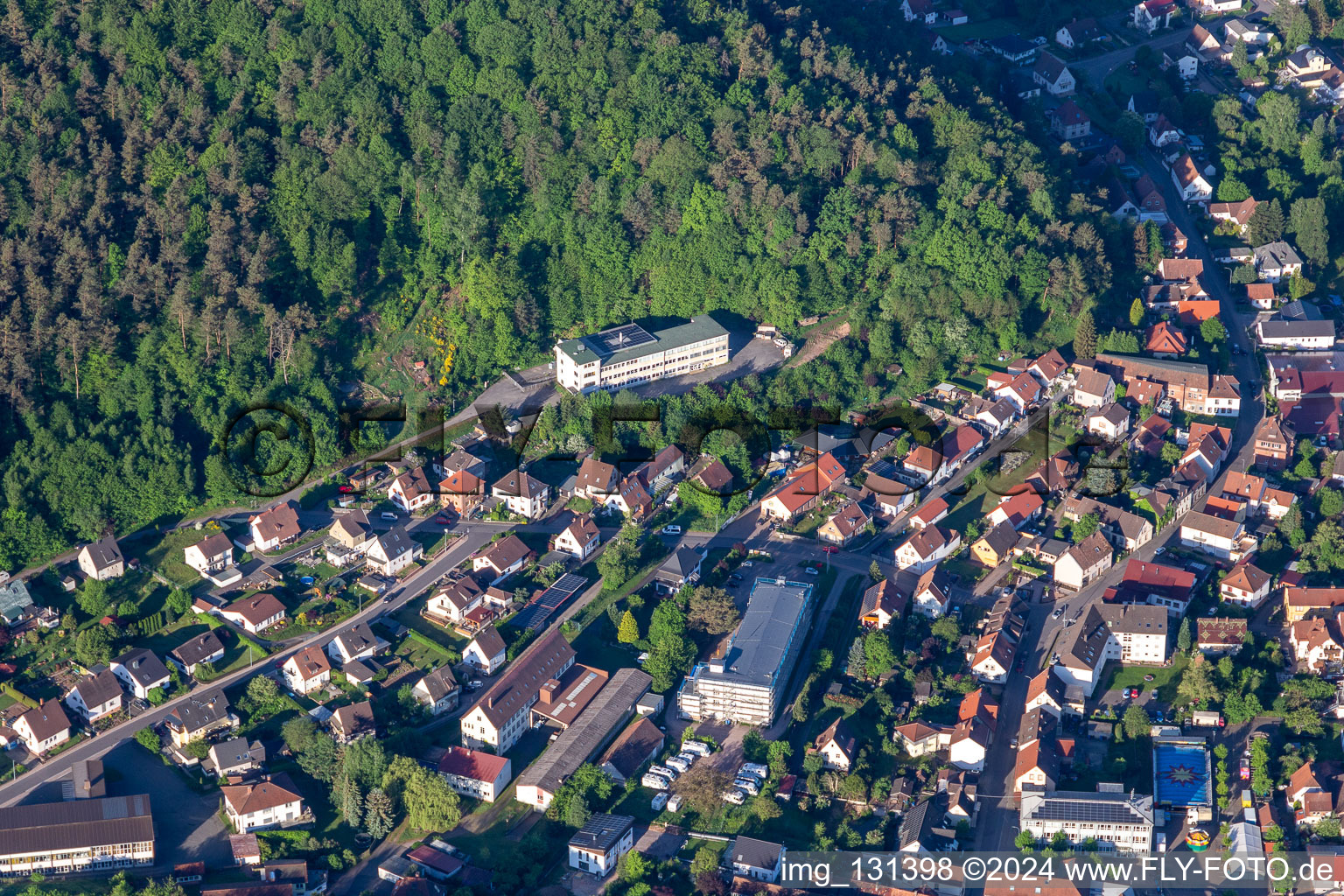 Vue aérienne de Eschenfelder GmbH & Co. KG à Hauenstein dans le département Rhénanie-Palatinat, Allemagne