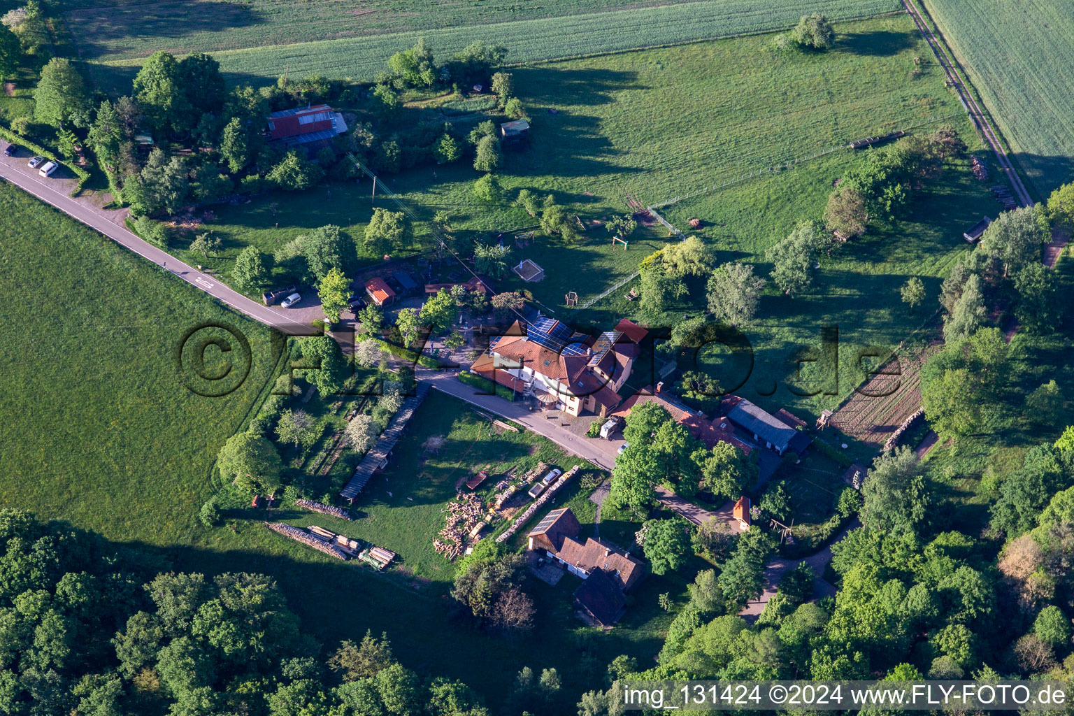 Vue aérienne de Maison Cramer à Vorderweidenthal dans le département Rhénanie-Palatinat, Allemagne