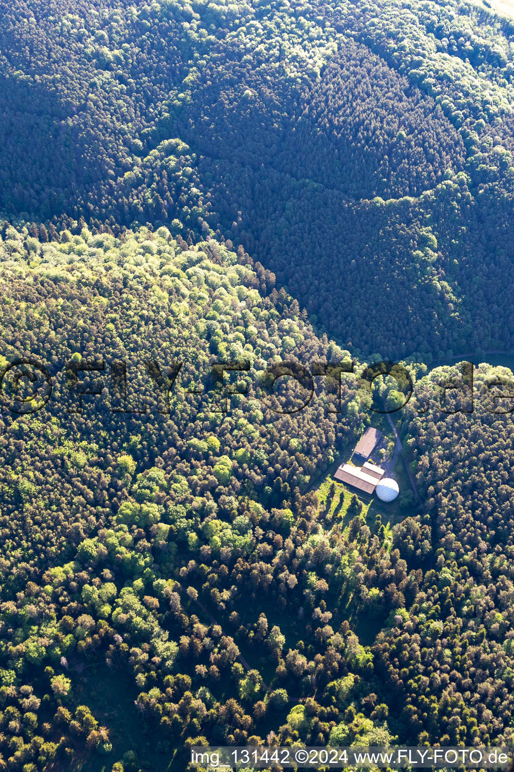 Vue oblique de Station radar à Pleisweiler-Oberhofen dans le département Rhénanie-Palatinat, Allemagne