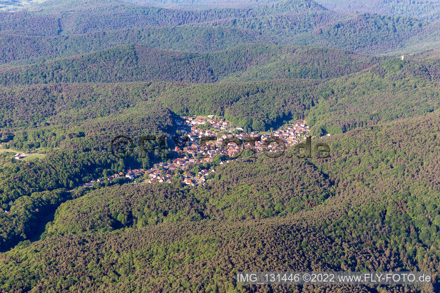 Dörrenbach dans le département Rhénanie-Palatinat, Allemagne d'un drone