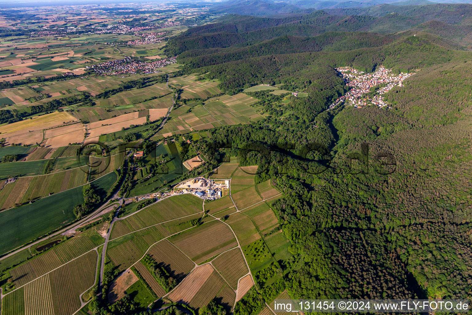 Vue aérienne de Chantier de construction de tunnels à Dörrenbach dans le département Rhénanie-Palatinat, Allemagne