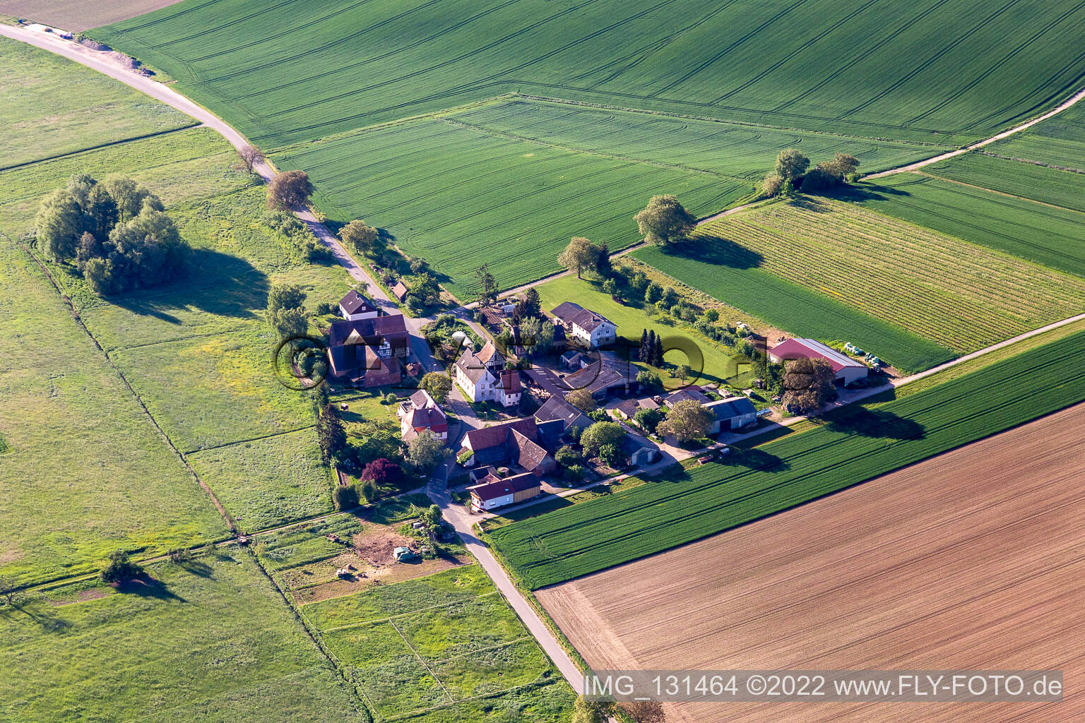 Vue aérienne de Vins et vins mousseux Däuwel à le quartier Deutschhof in Kapellen-Drusweiler dans le département Rhénanie-Palatinat, Allemagne